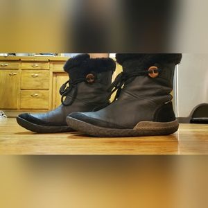 Cushe Fireside mid calf winter boots